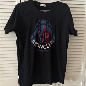 Moncler Mens Designer Black Graphic Tee with Embroidered Crest size xl